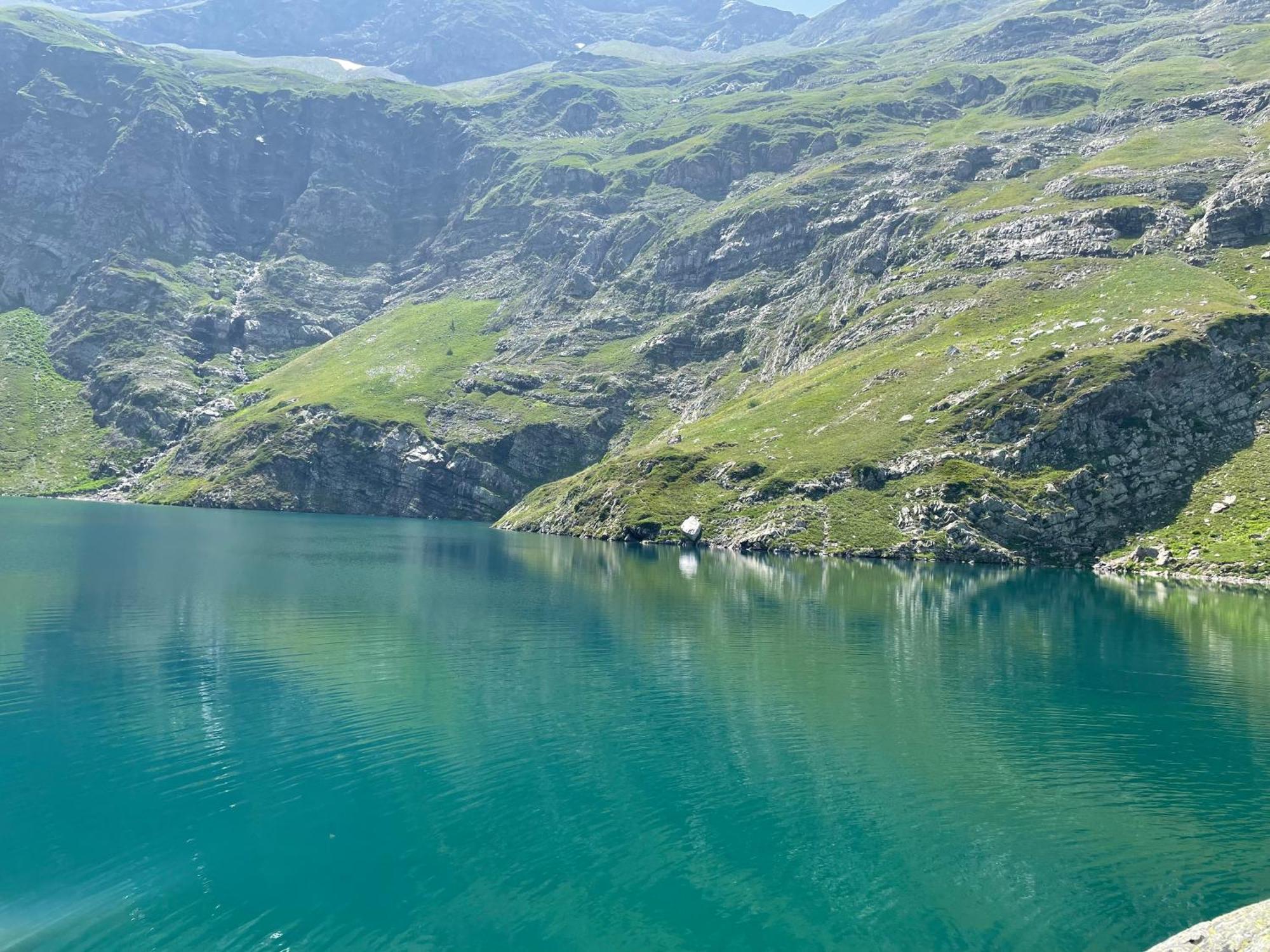 Auberge La Caverne لارونس المظهر الخارجي الصورة