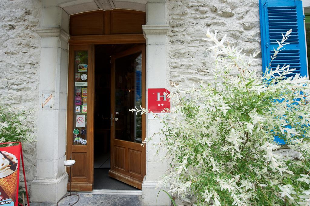 Auberge La Caverne لارونس المظهر الخارجي الصورة