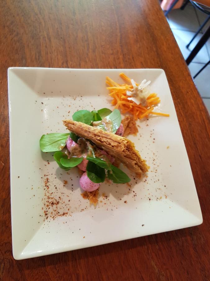Auberge La Caverne لارونس المظهر الخارجي الصورة